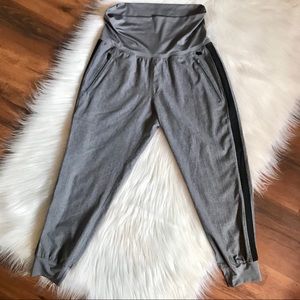 DNKY Women’s Gray & Black Activewear cropped Joggers Size XS